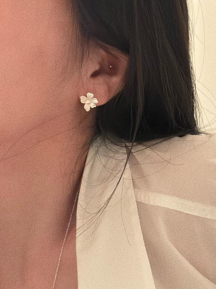 Freshwater Pearl Flower Studs