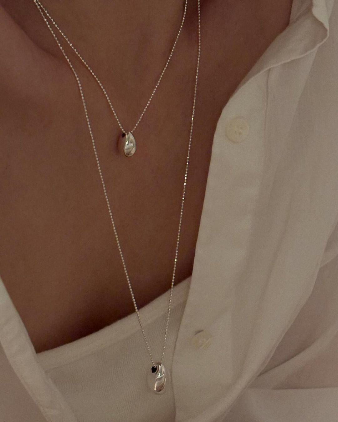 Silver Droplet Pendant Necklace