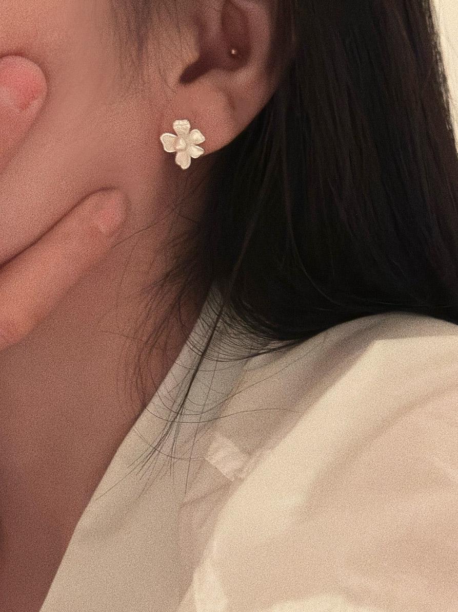 Freshwater Pearl Flower Studs