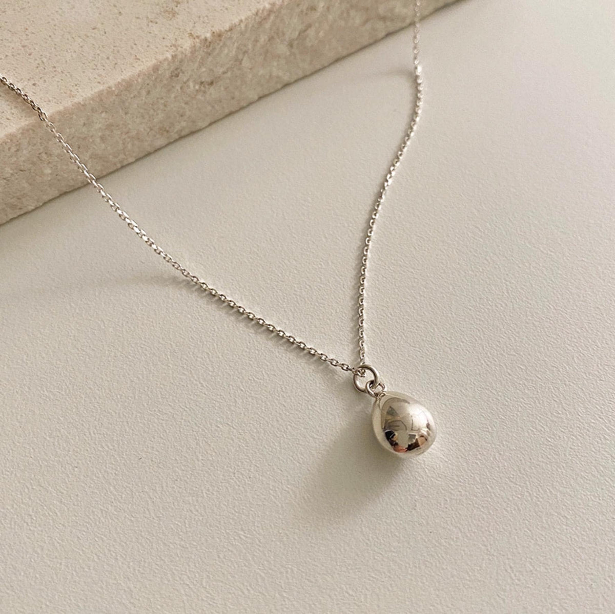 Raindrop Pendant Necklace
