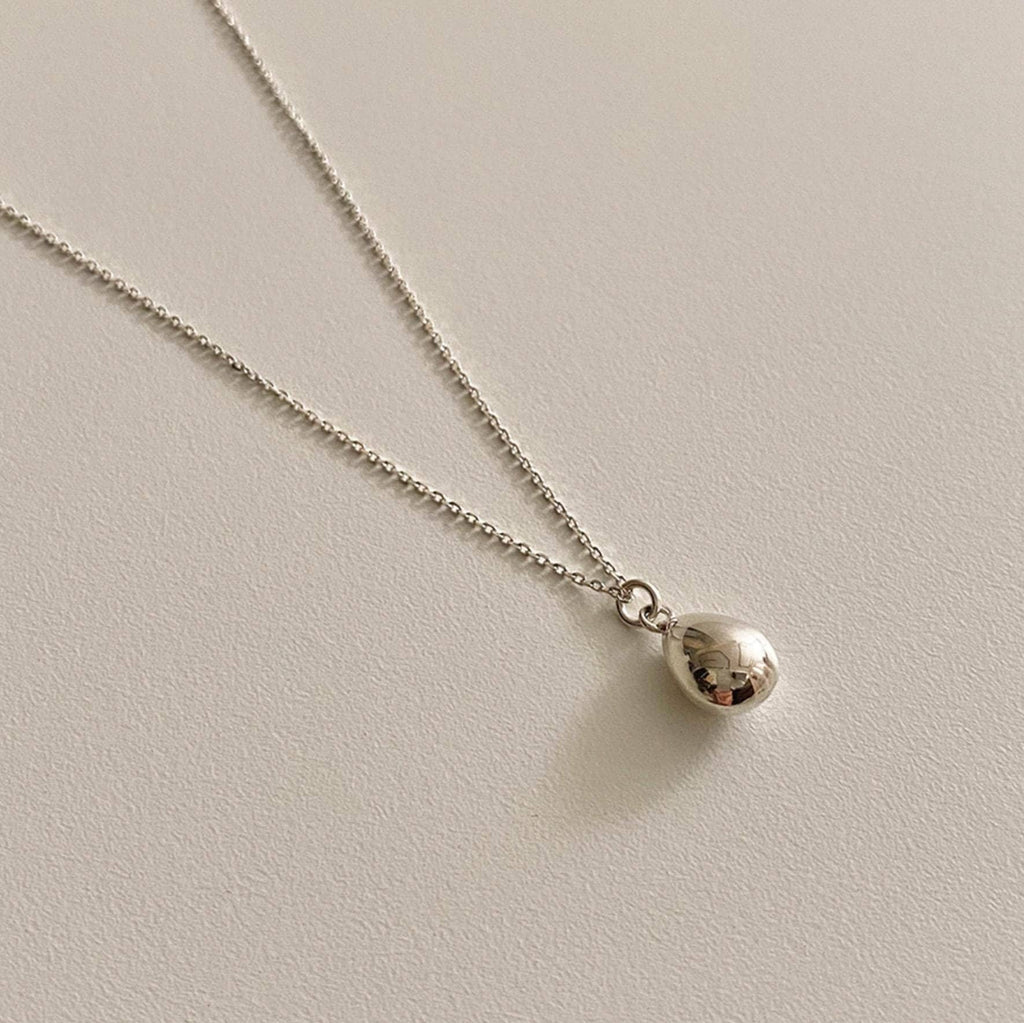 Raindrop Pendant Necklace