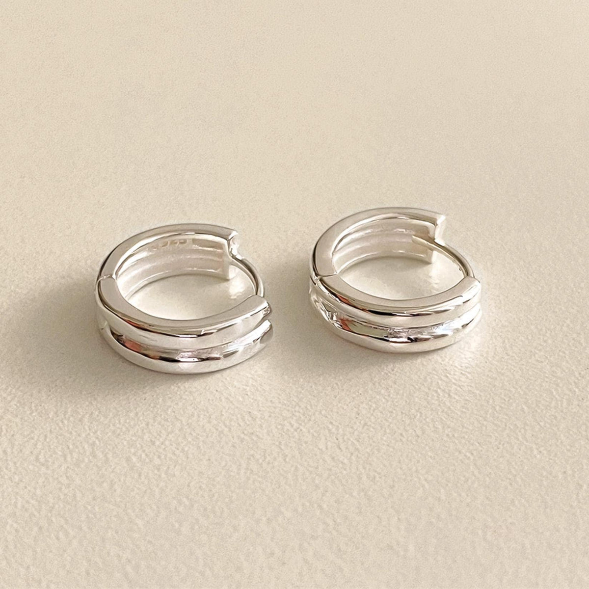 Classic Two-Line Round Huggie Earrings