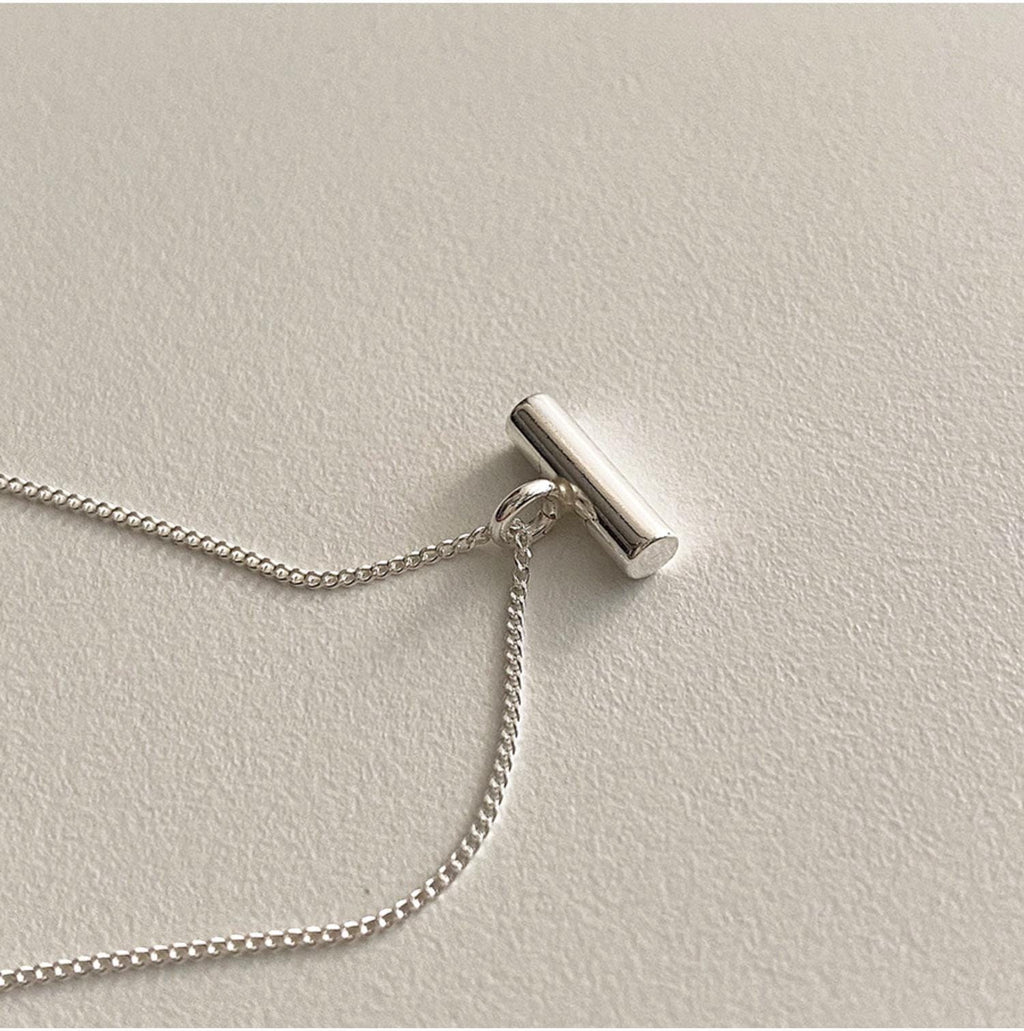 Minimal Silver Bar Pendant Necklace
