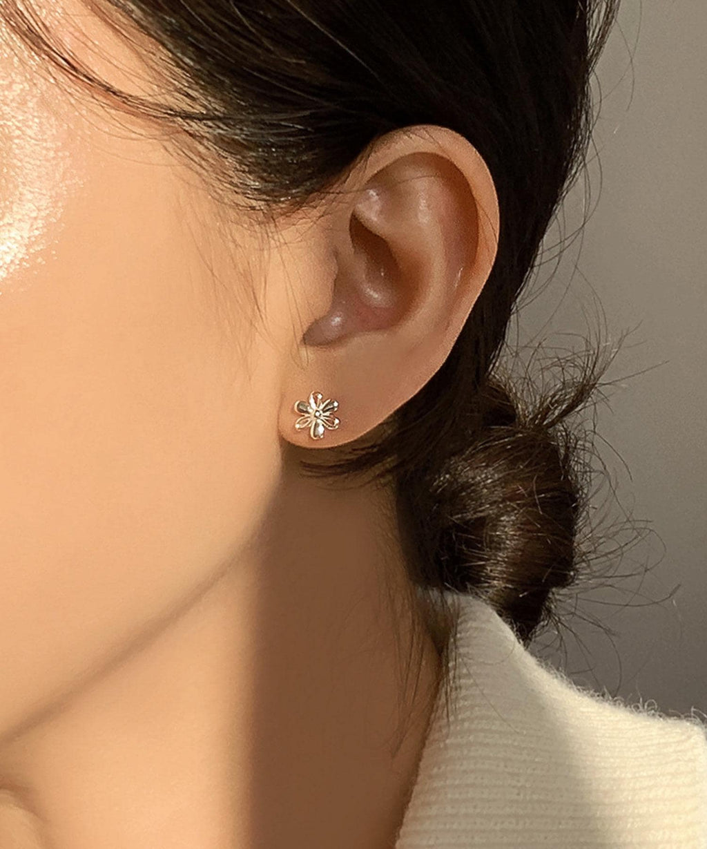Sculptural Silver Daisy Stud Earrings