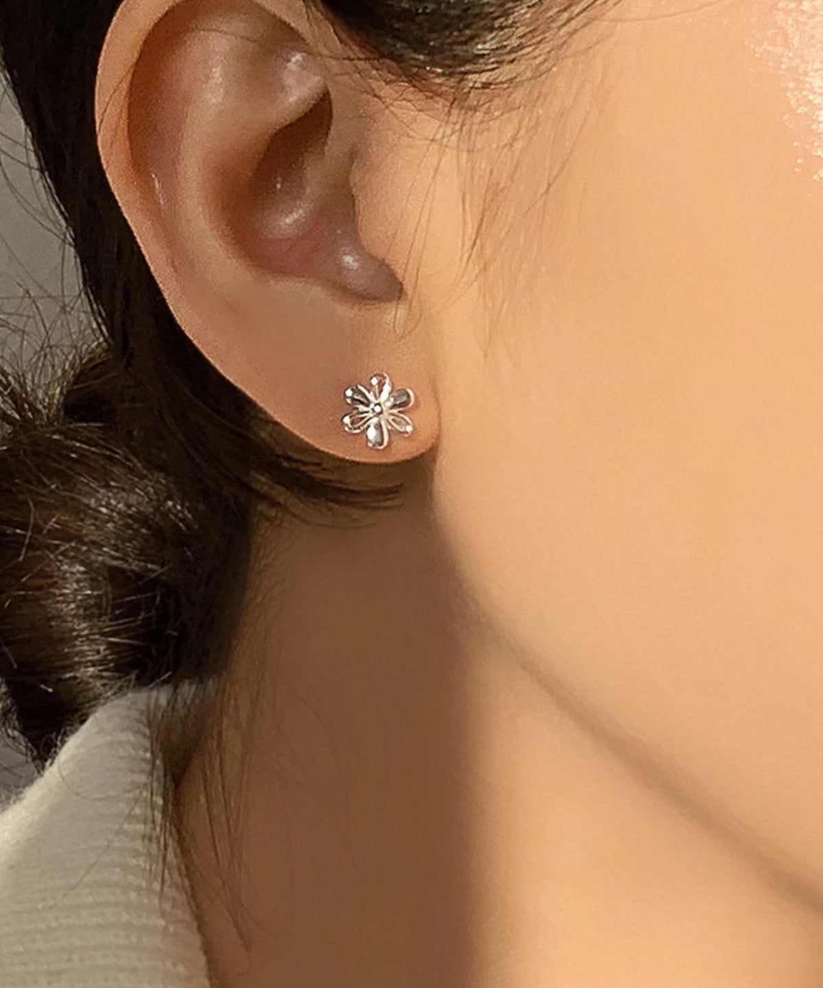 Sculptural Silver Daisy Stud Earrings