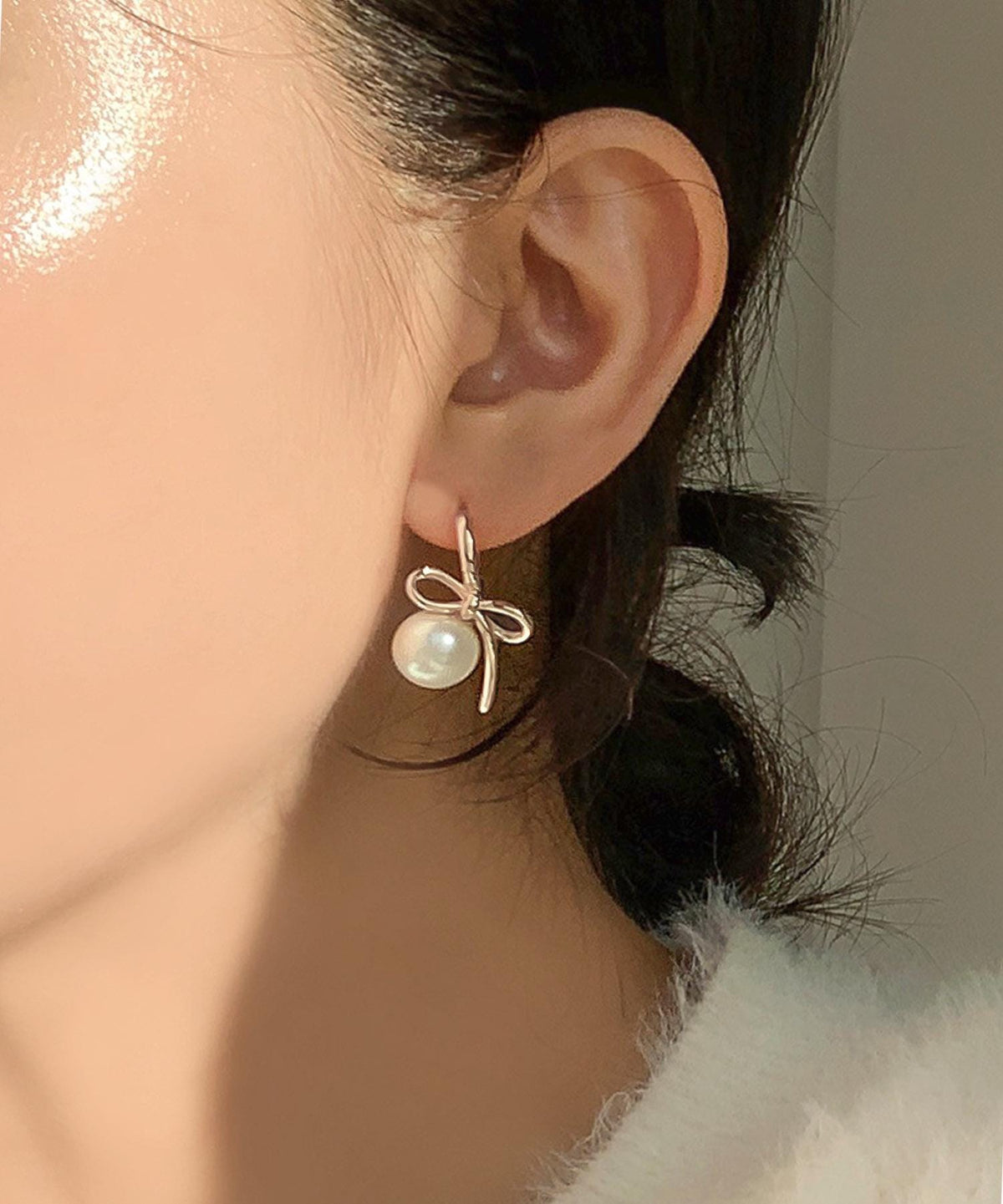 Ribbon Pearl Dangle Huggie Earrings