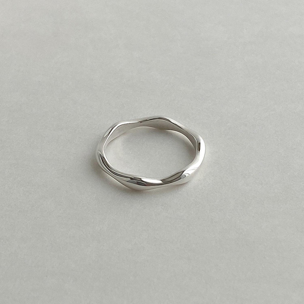 Dainty Wave Stacking Ring