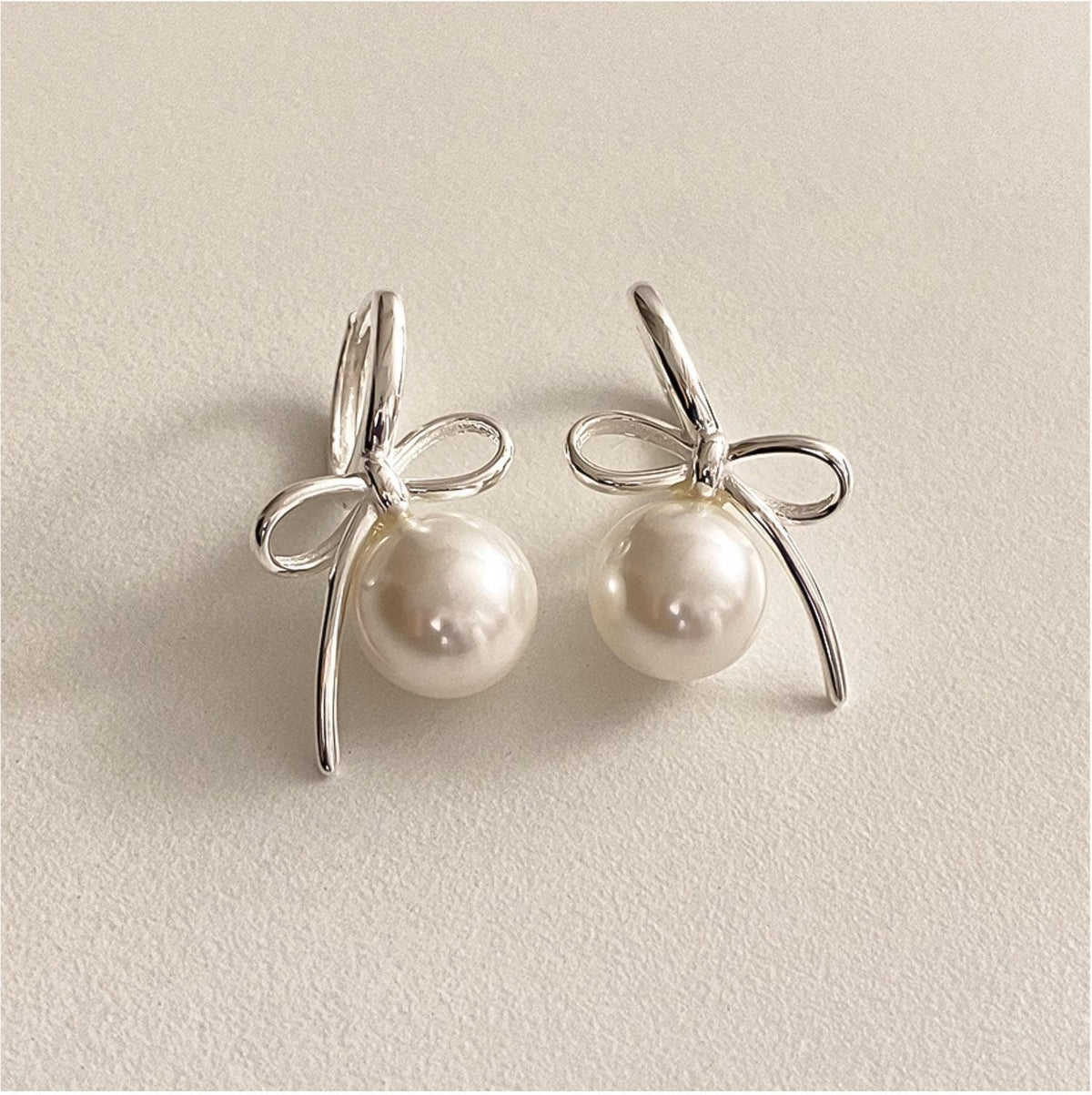 Ribbon Pearl Dangle Huggie Earrings