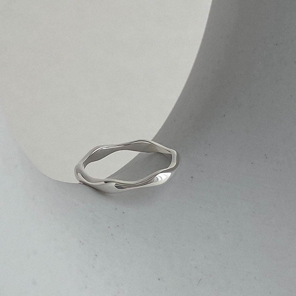 Dainty Wave Stacking Ring