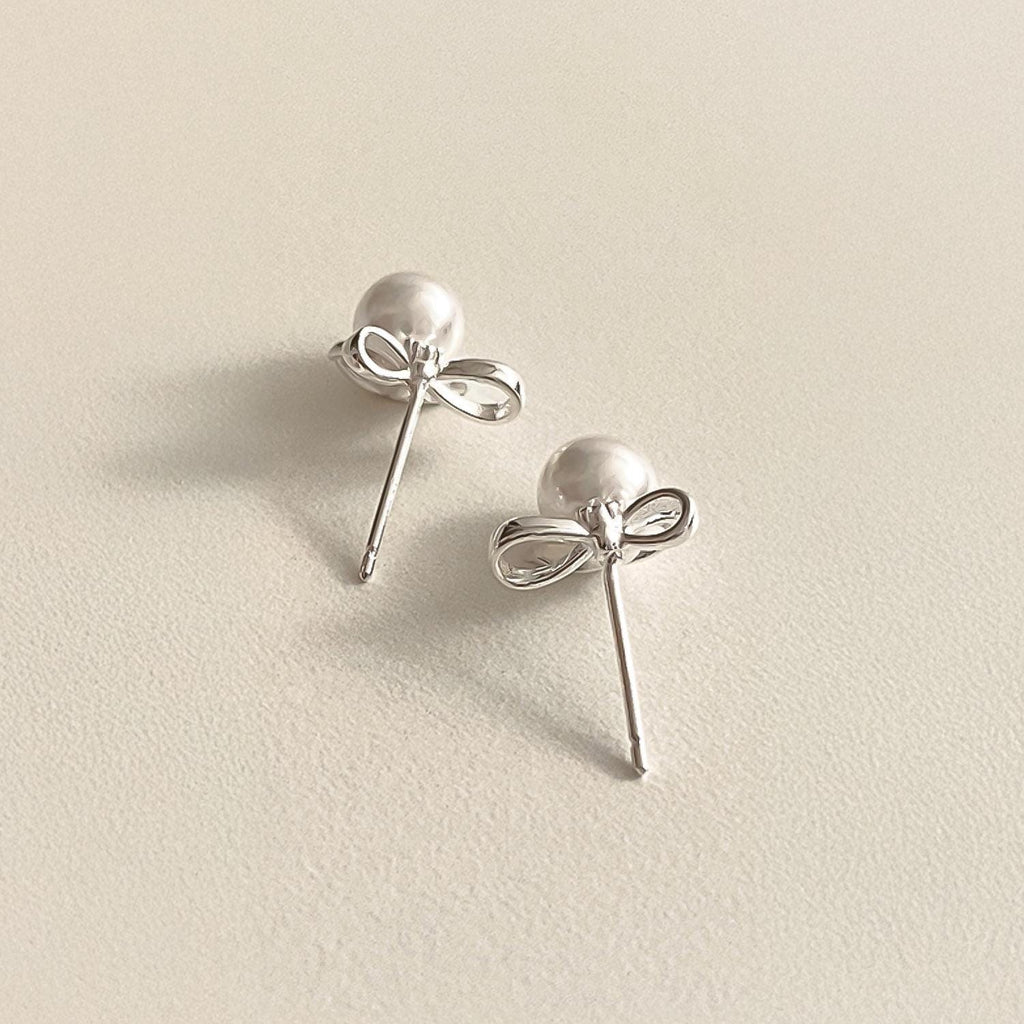 Bow Pearl Stud Earrings