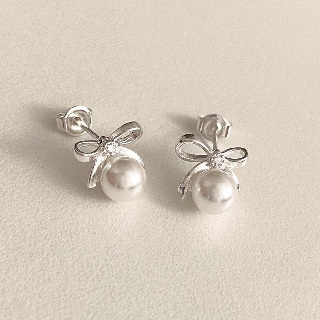 Bow Pearl Stud Earrings