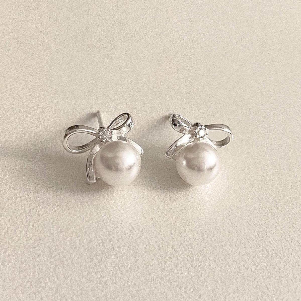 Bow Pearl Stud Earrings