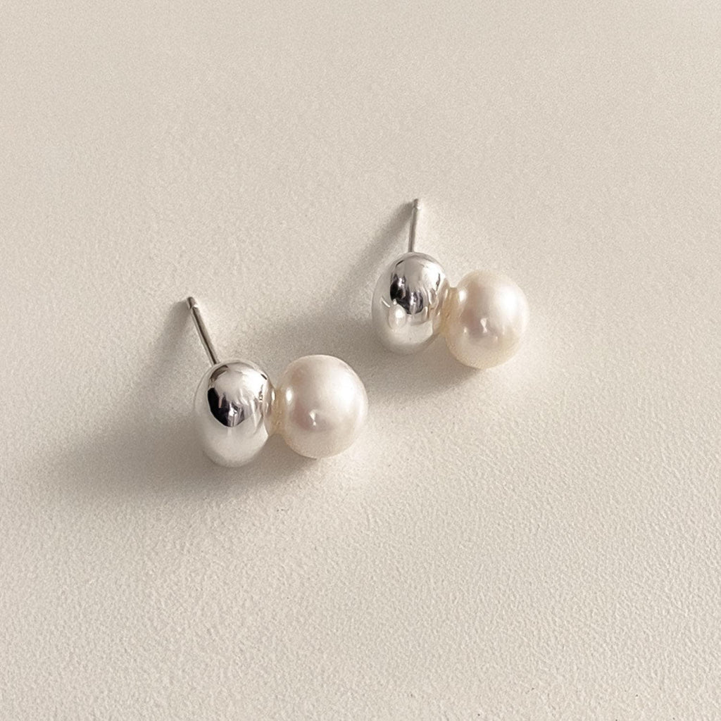 Pebble Pearl Stud Earrings