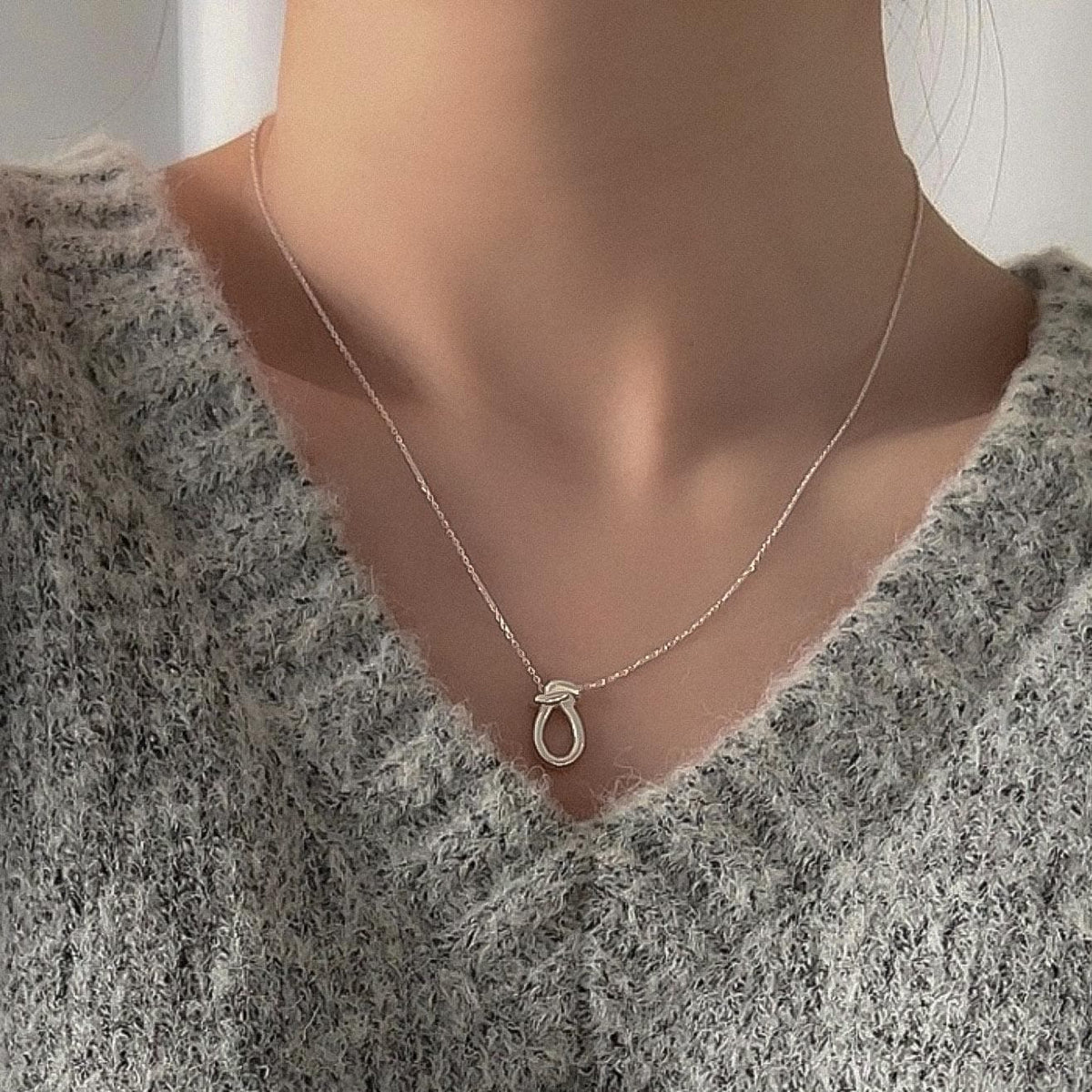 Knotted Teardrop Pendant Necklace