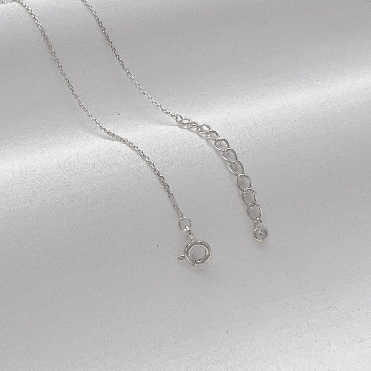 Knotted Teardrop Pendant Necklace