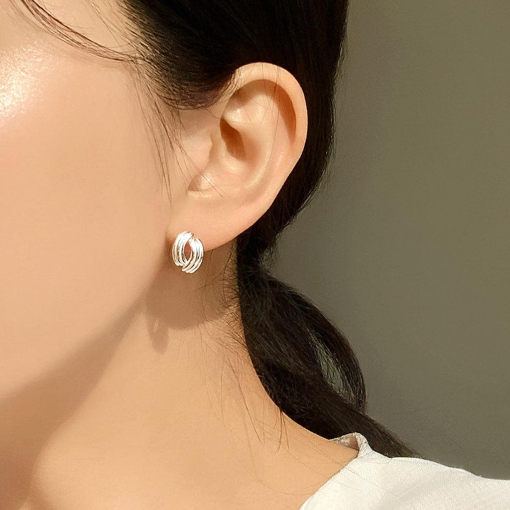 Ripple Curve Huggie Earrings