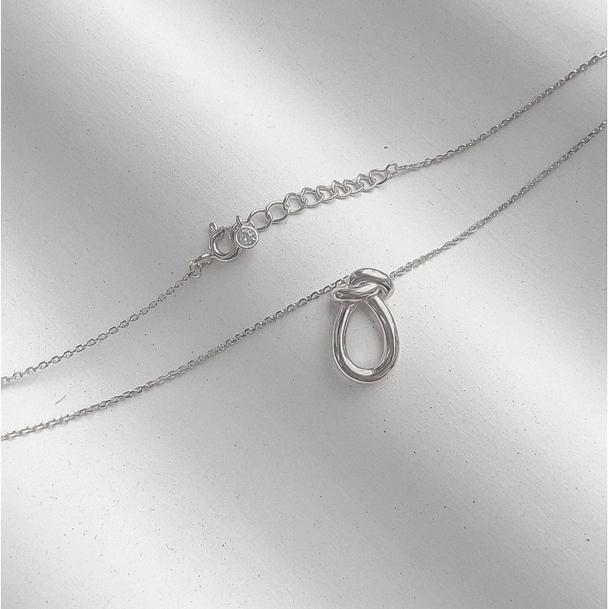 Knotted Teardrop Pendant Necklace