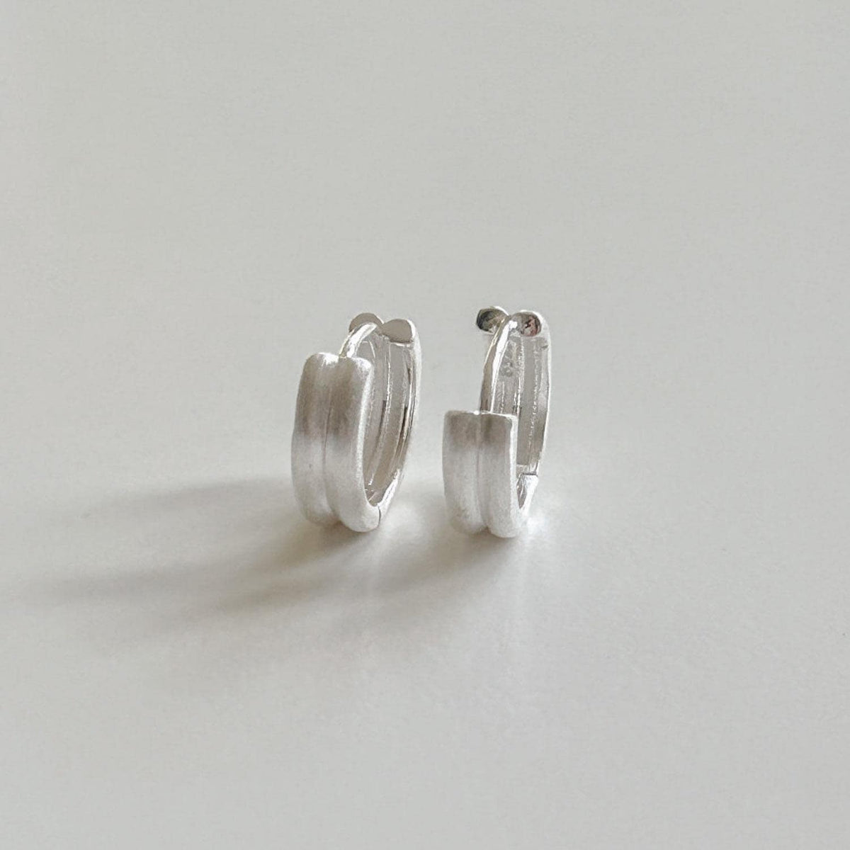 Matte Double Line Huggie Earrings
