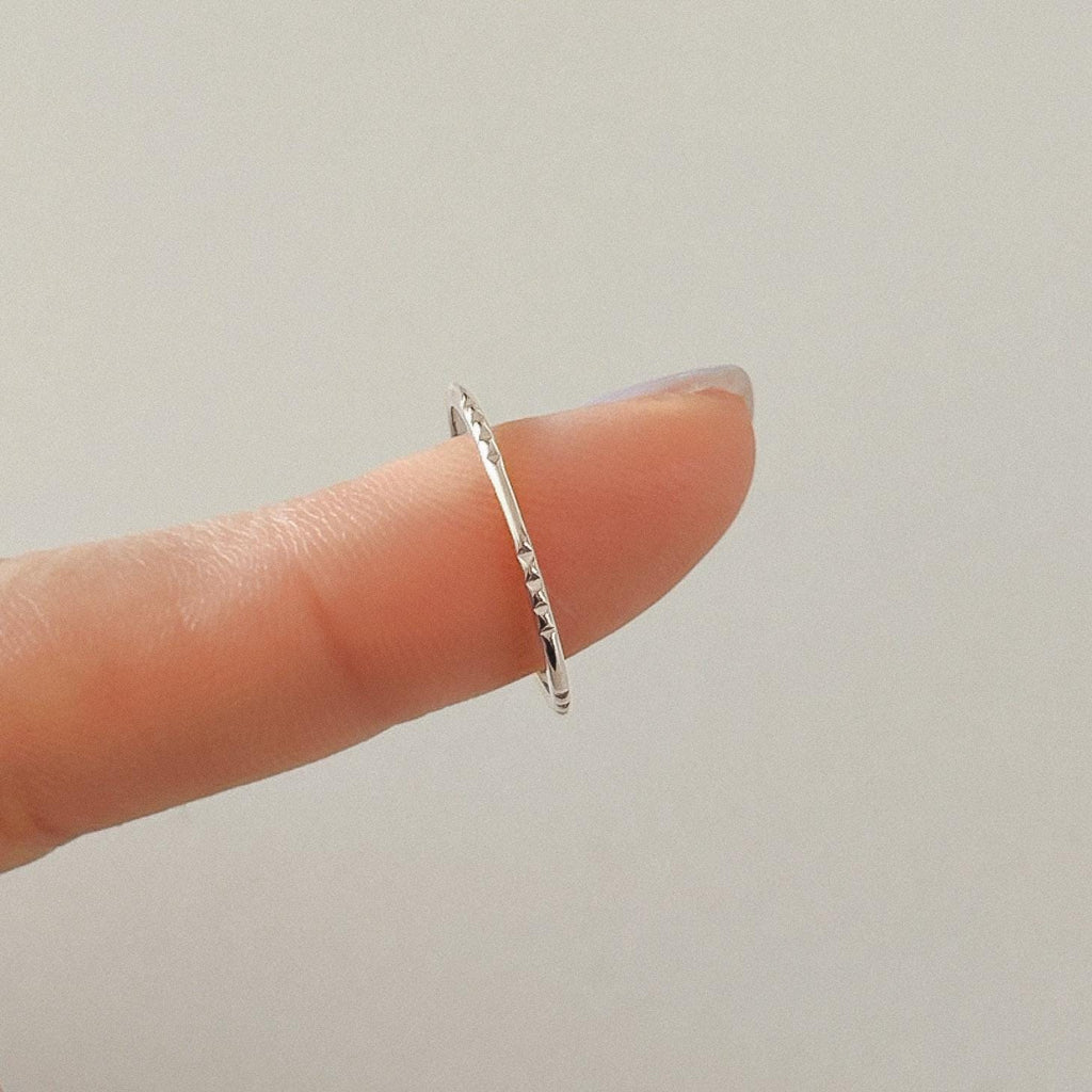 Diamond-Cut 1mm Stacking Ring