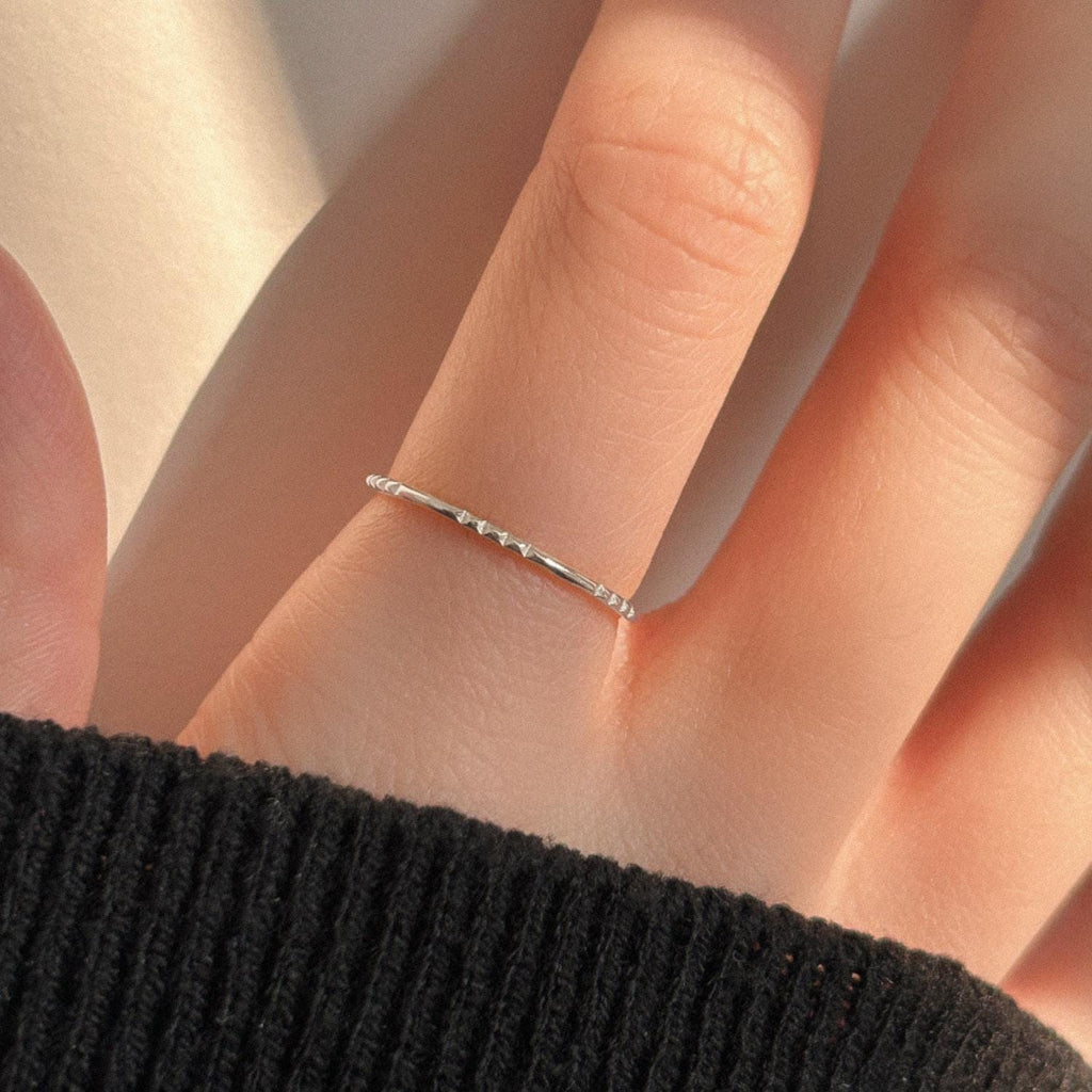 Diamond-Cut 1mm Stacking Ring