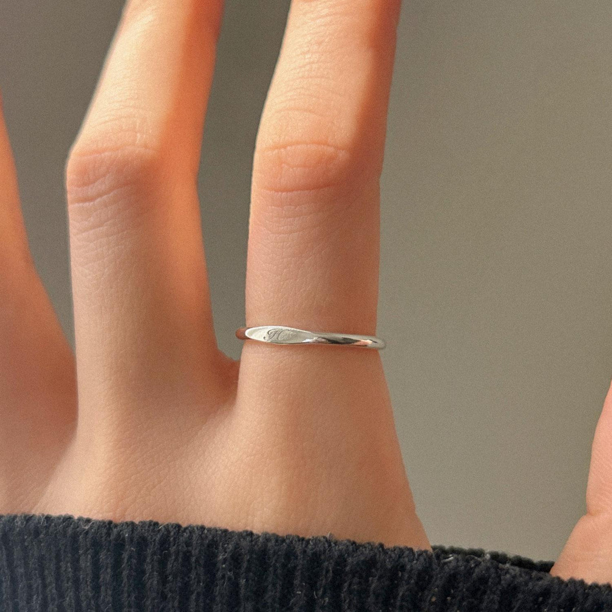 Minimal Flat Edge Band Ring