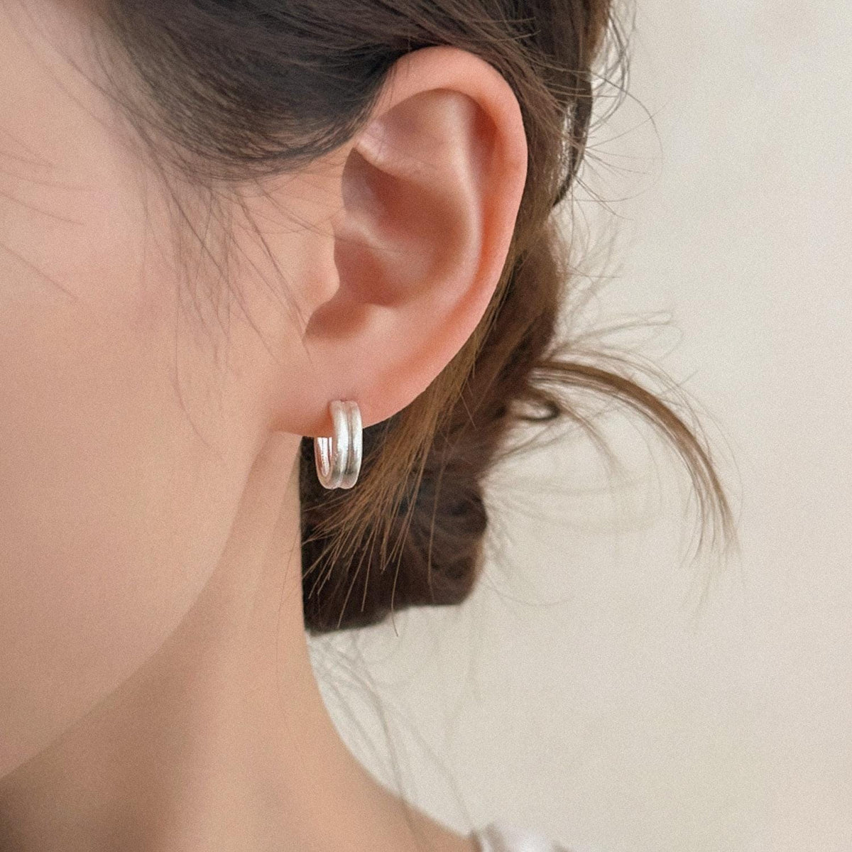 Matte Double Line Huggie Earrings