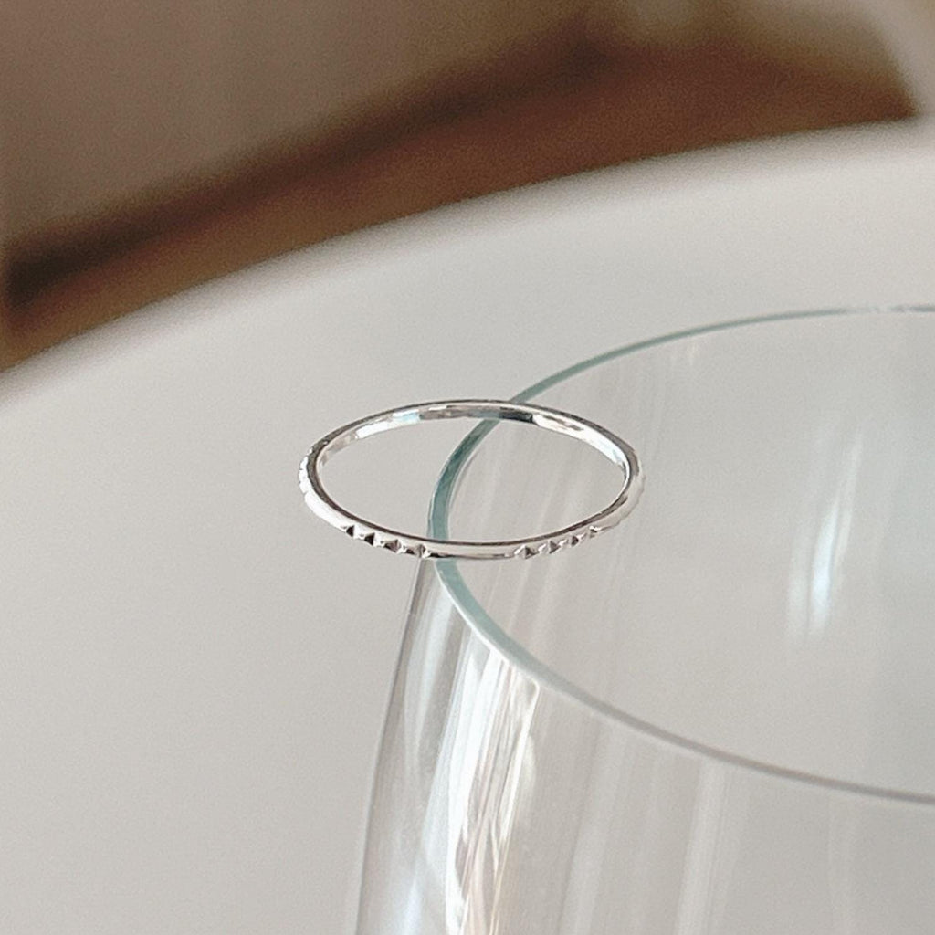 Diamond-Cut 1mm Stacking Ring