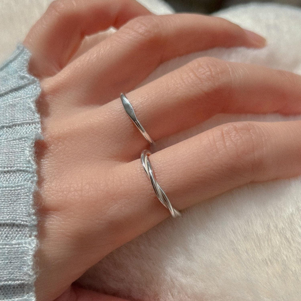 Entwine Twist Band Ring