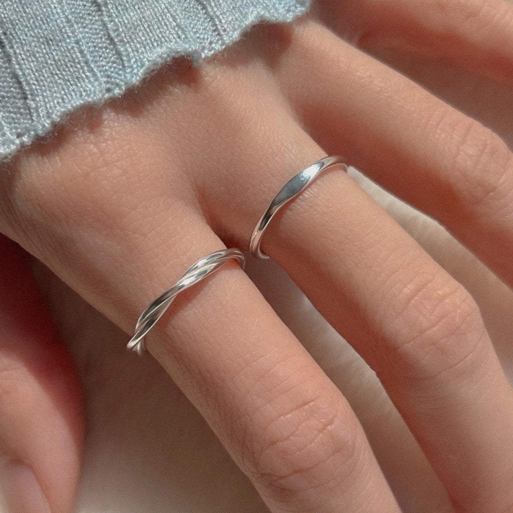 Entwine Twist Band Ring