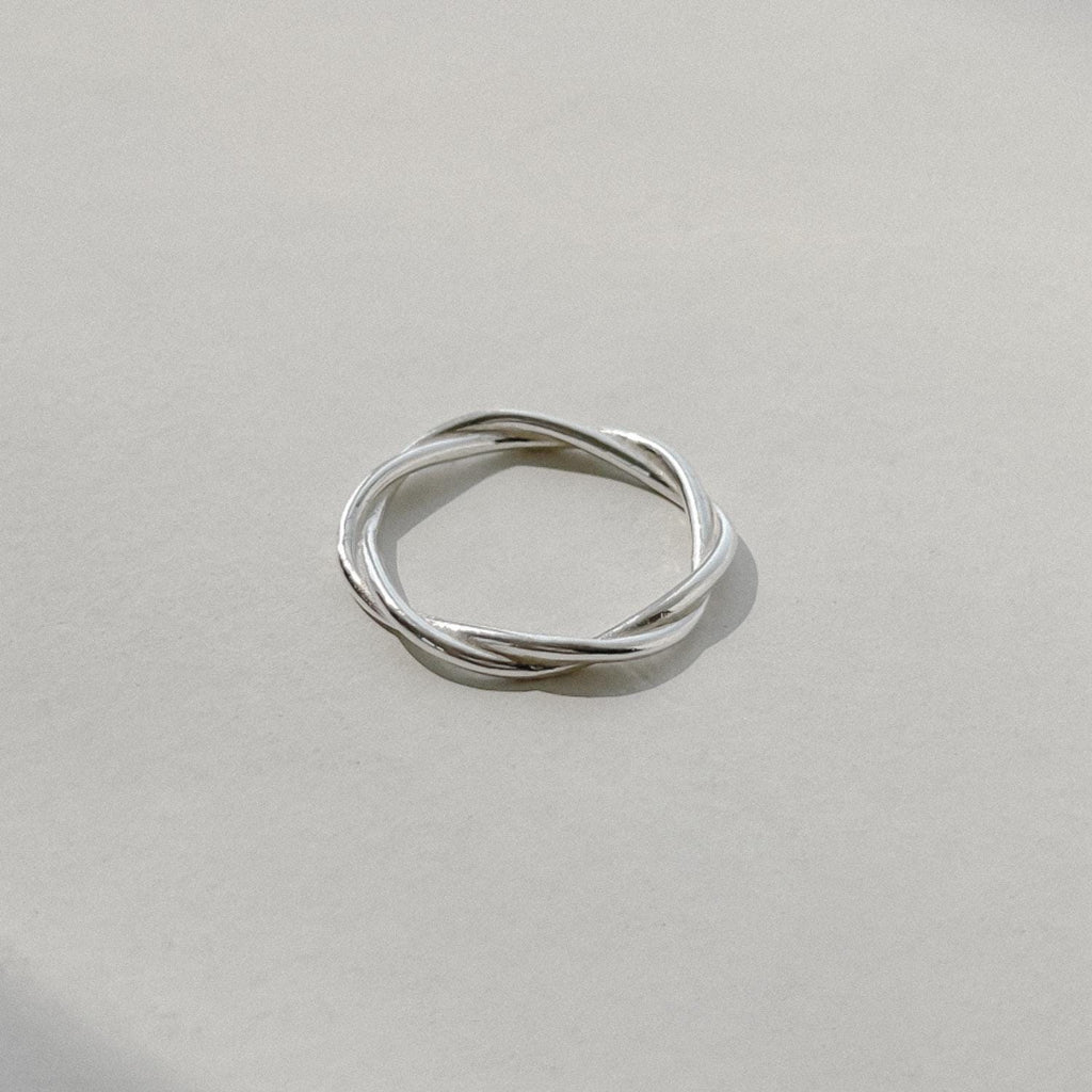 Entwine Twist Band Ring