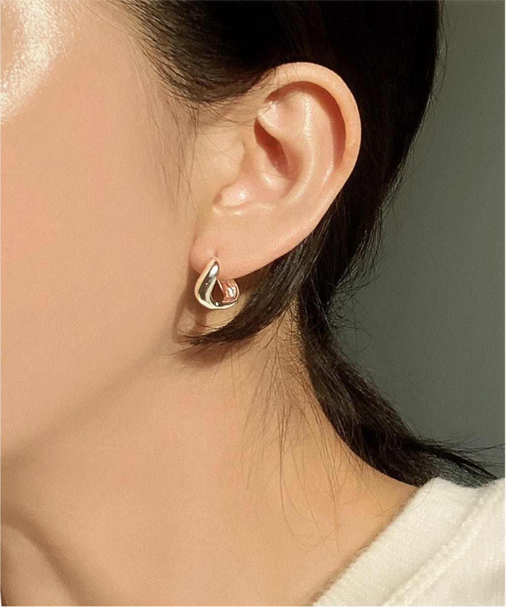Wavy Huggie Earrings
