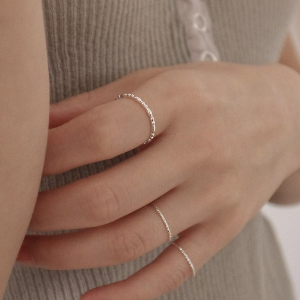 Beaded Oval Dot Band Ring