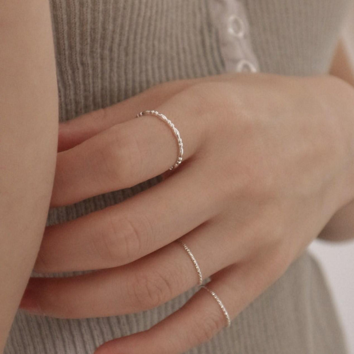 Beaded Oval Dot Band Ring