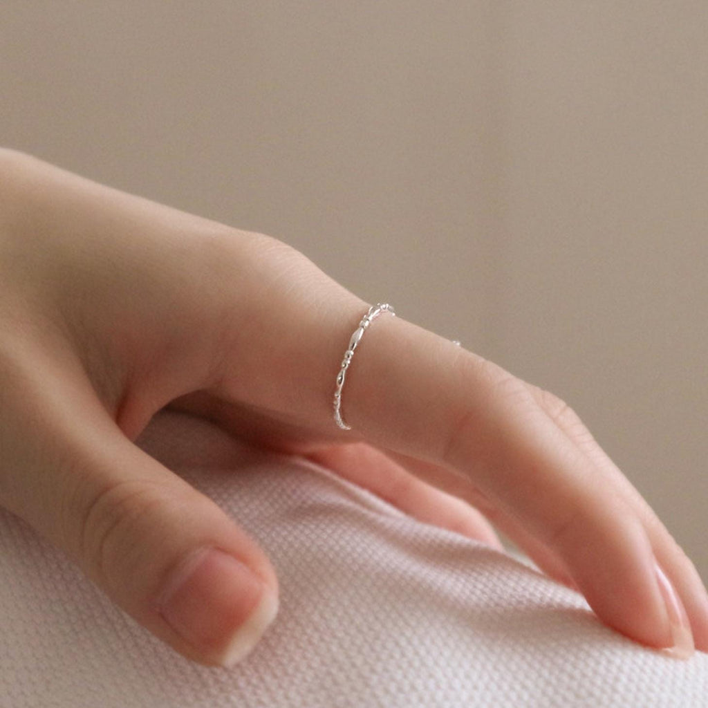 Beaded Oval Dot Band Ring