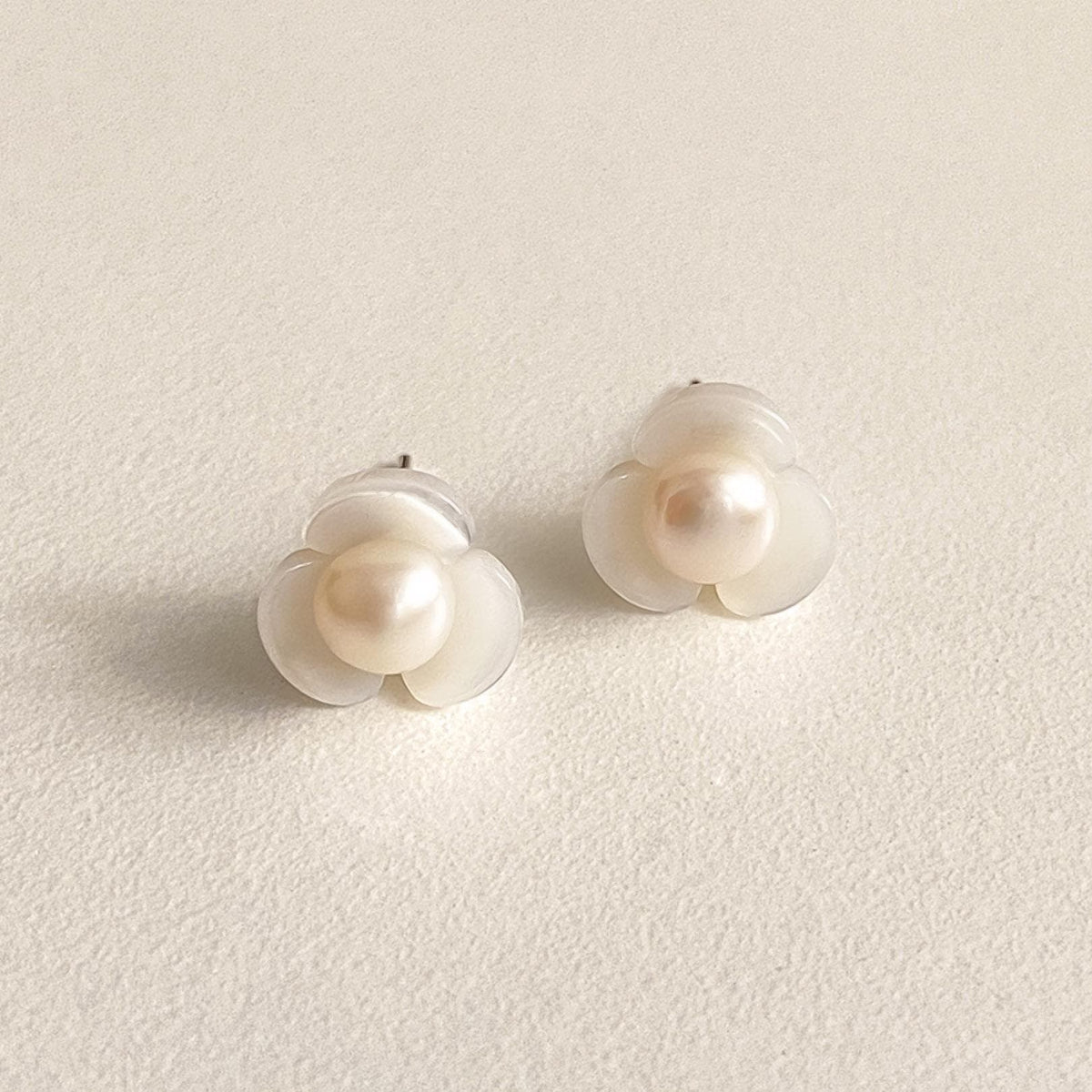 Mother of Pearl Flower Stud Earrings