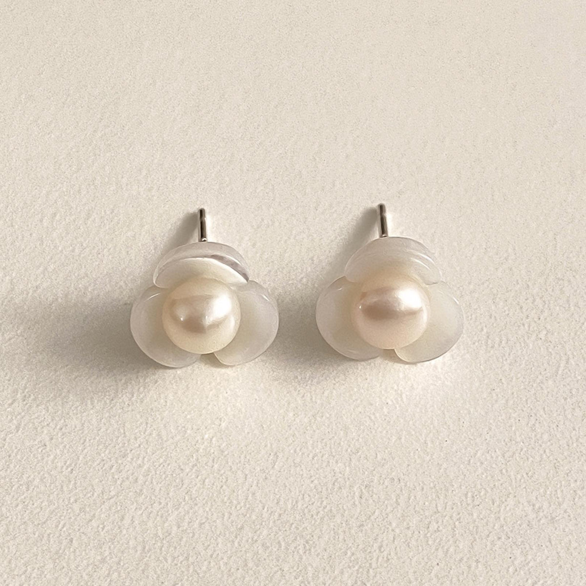 Mother of Pearl Flower Stud Earrings
