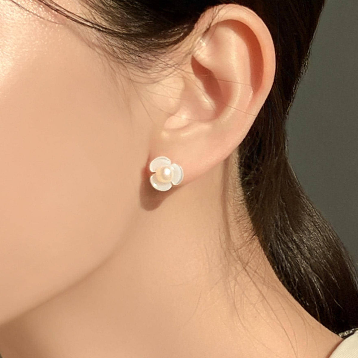 Mother of Pearl Flower Stud Earrings