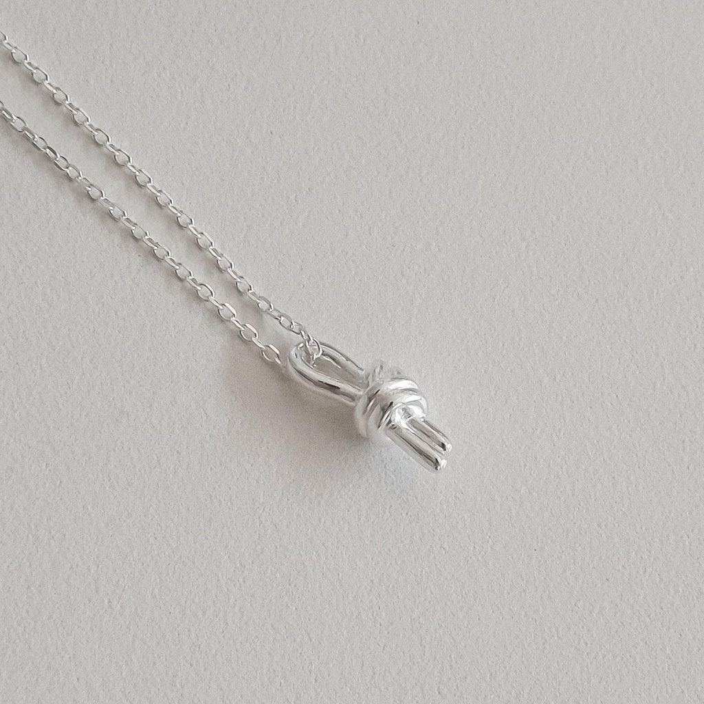 Knot Loop Pendant Necklace