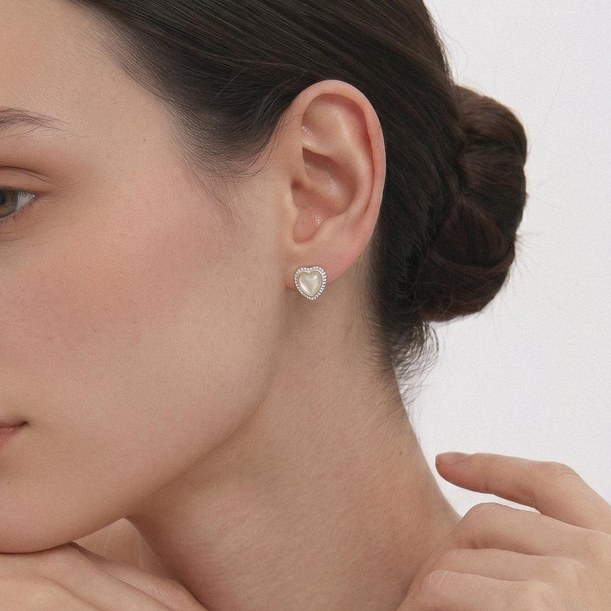 Mother of Pearl Milgrain Heart Stud Earrings